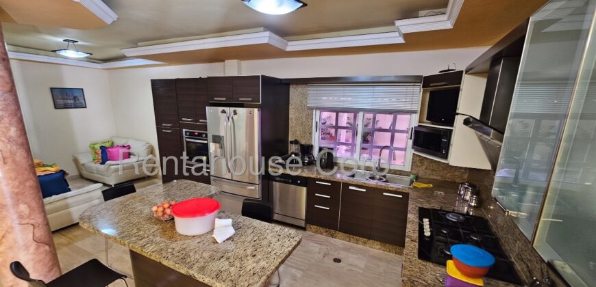 EXCLUSIVA CASA EN VENTA EN SECTOR LA FLORESTA # 26-16961
