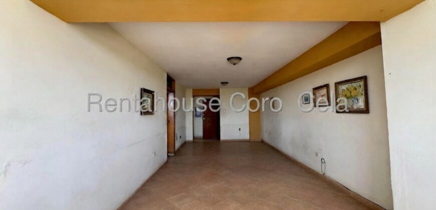 Amplio Apartamento en Venta en el Centro de Coro