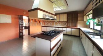 Amplio Penthouse en Venta en el Centro de Coro