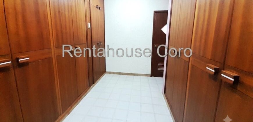 Amplio Penthouse en Venta en el Centro de Coro